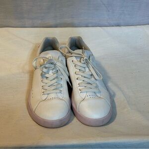 On The Roger Advantage Sneakers | White & Pink | Excellent Condition